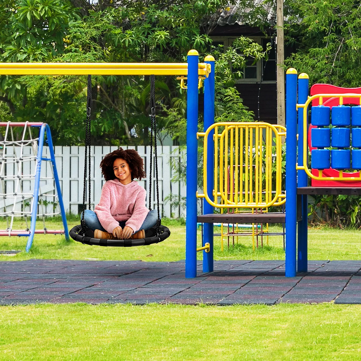 Backyard Spinner swing mat